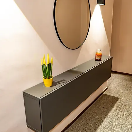 Amas Loft Station Apartment